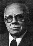 El Ing. Carlos Vallejo Márquez, fue alumno fundador de la EPIME, a cuyos cursos ingresó en 1916 procedente de la Escuela Nacional Preparatoria. Pertenece a la Generación de 1921, primera de dicha escuela, ya de Ingeniería y presentó su examen profesional como Ingeniero Mecánico el 4 de enero de 1922, con los más altos honores.
Fue condiscípulo y amigo de Emilio Leonarz, Salvador Magaña, Gregorio Castillo y Francisco Javier Stavoli. Todos ellos presentaron su examen profesional en 1922. El Ing. Carlos Vallejo Márquez, fue alumno fundador de la EPIME, a cuyos cursos ingresó en 1916 procedente de la Escuela Nacional Preparatoria. Pertenece a la Generación de 1921, primera de dicha escuela, ya de Ingeniería y presentó su examen profesional como Ingeniero Mecánico el 4 de enero de 1922, con los más altos honores.